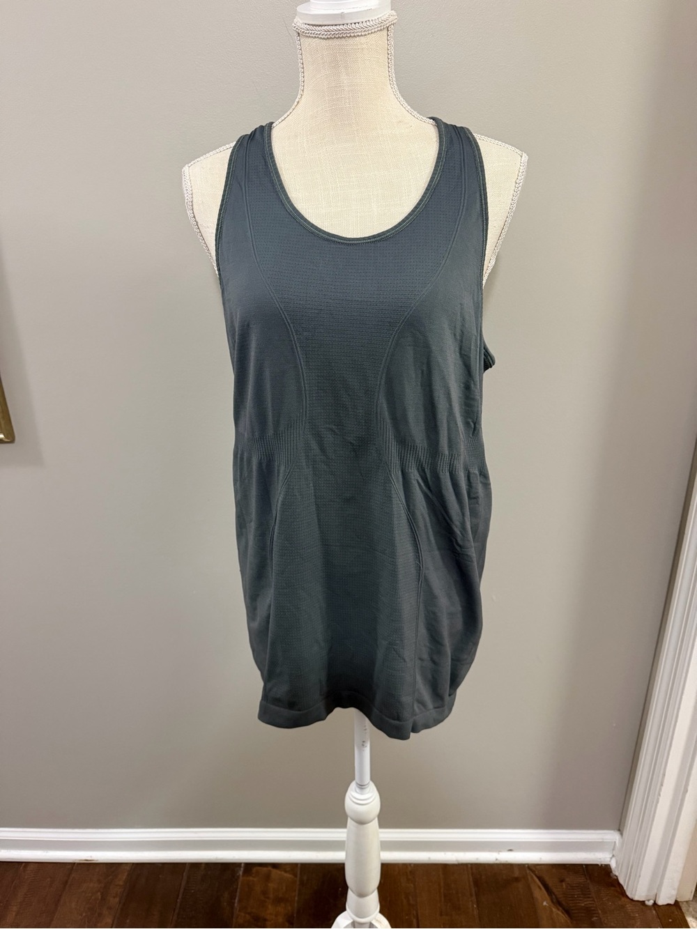 Zyia Active Everyday Scoop Neck Tank Top- Olive Green Size XL